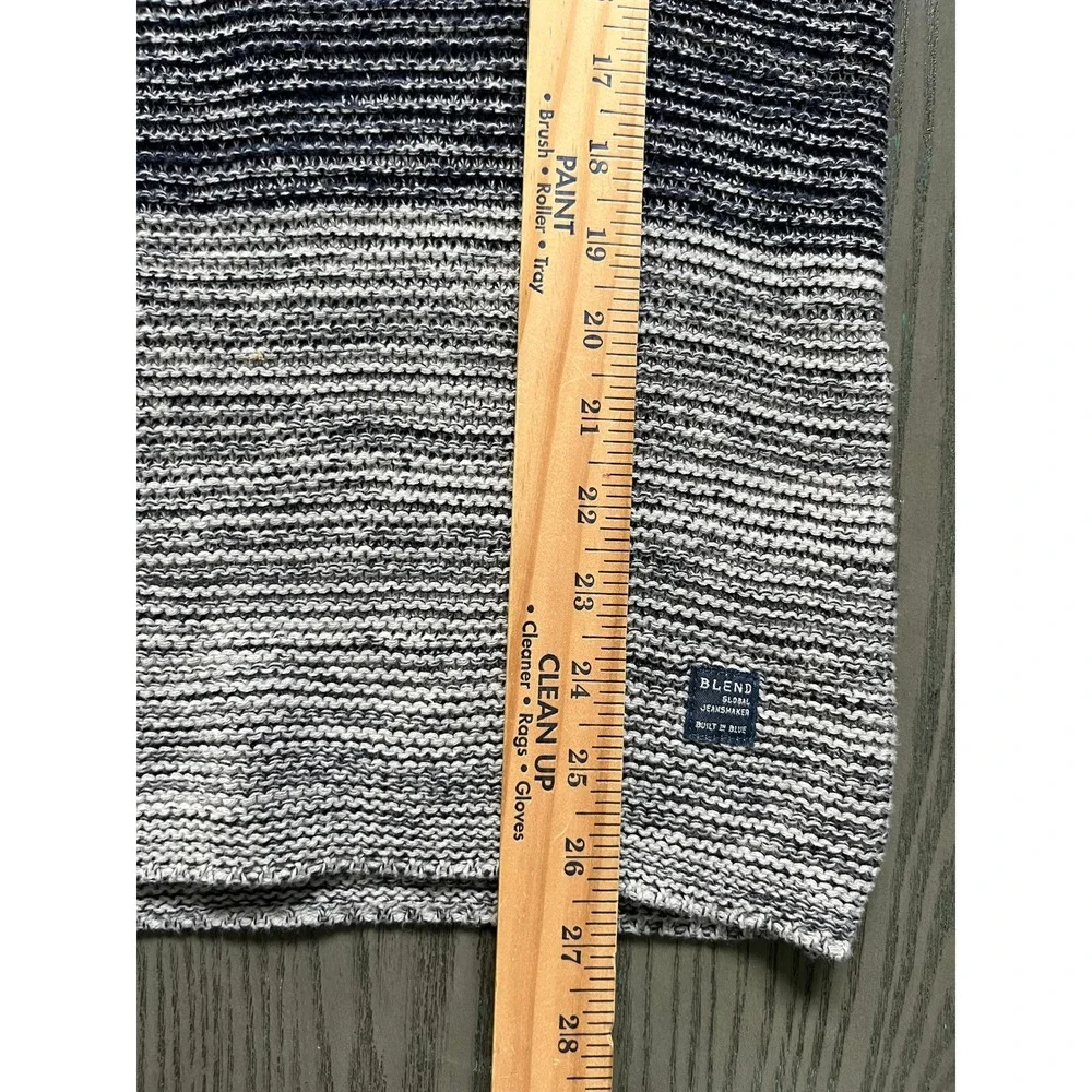 Blend Global‎ Sweater Buckle Sz S Blue Gray Ombre Knit Crew Neck Long Sleeve